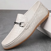 abordables Mocasines casuales-Mocasines blancos de hombre con relieve de cocodrilo, zapatos casuales sin cordones con hebilla metálica para bodas, fiestas en resorts, eventos en yates, estilo casual de negocios y looks casuales elegantes de verano.