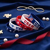 economico 250° Anniversario degli Stati Uniti-18 braccialetti patriottici in silicone – rosso, bianco &amp;design bandiera blu degli Stati Uniti, braccialetti regolabili multicolori per il 4 luglio, il Memorial Day, bomboniere