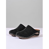 billige Tresko og tøfler til kvinner-Beige perforerte mulletresko til dame – komfortable slip-on hagesko for turgåing, hjemmebruk og sommerlig fritidsbruk