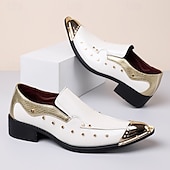 billige Loafers-Herresko i hvitt og gullfarget i kunstskinn med spisse pensko med metalltåhette og sidespennedetaljer. Luksuriøst, formelt fottøy for stilige menn, perfekt for bryllup og banketter.