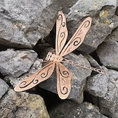 abordables Decoración del patio-Escultura decorativa de libélula 3D de metal oxidado para exteriores, adorno de insecto de jardín de libélula oxidado naturalmente adecuado para jardines exteriores, patios traseros y decoraciones de