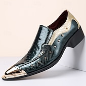 billige Loafers-Herresko i hvitt og gullfarget i kunstskinn med spisse pensko med metalltåhette og sidespennedetaljer. Luksuriøst, formelt fottøy for stilige menn, perfekt for bryllup og banketter.