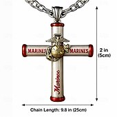 お買い得  アメリカ合衆国250周年-男性用アメリカ軍十字架ネックレス、USMC愛国記念ペンダント、決して忘れられない戦没者追悼記念日刻印入り十字架（アメリカ国旗ディテール付き）、退役軍人や戦没者への追悼ジュエリーギフト