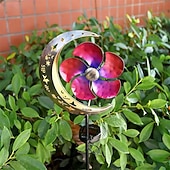 preiswerte Bodenlichter-Solarbetriebener Mond-Windspinner aus Metall, Gartenstecker, Außendekoration, Windräder, wasserdicht, Landschafts- und Wegbeleuchtung, 1 Stück