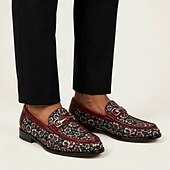 billiga Premium läder Loafers-Herrloafers i vinröda blommiga jacquardmönster med slip-on-detaljer, eleganta statement-skor för bröllopsgäster, banketter, fester, mottagningar och kvällsevenemang