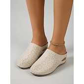 billige Tresko og tøfler til kvinner-Beige perforerte mulletresko til dame – komfortable slip-on hagesko for turgåing, hjemmebruk og sommerlig fritidsbruk