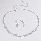 abordables Sieradensets-Earrings Set Two-piece Suit Rhinestone Chrome Earrings Necklace Women's Elegant Jewelry Set For Wedding