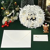 お買い得  贈り物-3Dポップアップクリスマスカード、レーザーカットの自立型グリーティングカードセット、メリークリスマスツリーリース雪の村のデザイン、家族や友人向けのエレガントな手作りホリデーカード、封筒付き新年ギフトカード