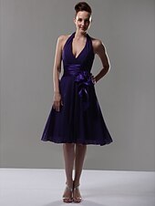 cheap Weddings &amp; Events-A-Line Bridesmaid Dress Halter Neck / V Neck Sleeveless Sexy Knee Length Chiffon with Sash / Ribbon / Bow(s) 2022