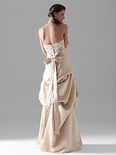 baratos Casamento &amp; Festas-Linha A Festa de Casamento Vestido Sem Alças Sem Manga Longo Cetim com Saia com Pregas em Cascata 2020