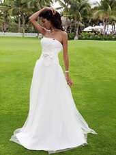 abordables Robes de Mariée-Plage / Destination Robes de mariée Longueur Sol Trapèze Sans Manches Sans Bretelles Satin Avec 2023 Eté Robes de mariée