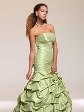 preiswerte Kleider für besondere Anlässe-Trompete / Meerjungfrau Quinceanera Abiball Formeller Abend Kleid Trägerlos Ärmellos Boden-Länge Satin Taft mit Geraffter Rock Perlenstickerei Seitlich drapiert 2021