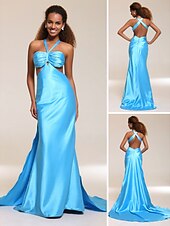 abordables Mariages &amp; Événements-Fourreau / Colonne Dos Nu Fête scolaire robe ceremonie Bal Militaire Robe Col en V Sans Manches Traîne Tribunal Traîne Brosse Charmeuse avec Ruché 2020