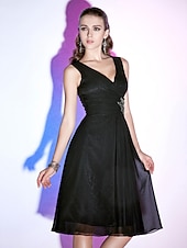 cheap Cocktail Dresses-A-Line Elegant Wedding Guest Cocktail Party Dress V Neck Sleeveless Knee Length Chiffon with Pleats Crystals 2022