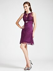 baratos Vestidos para Madrinhas-Princesa / Linha A Vestido de Madrinha Barco Pescoço Sem Manga Transparente Curto / Mini Chiffon com Detalhes em Cristal / Miçangas / Pregueado 2022