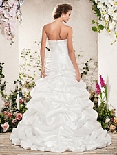 cheap Wedding Dresses-Hall Wedding Dresses A-Line Sweetheart Strapless Sleeveless Chapel Train Taffeta Bridal Gowns With 2025