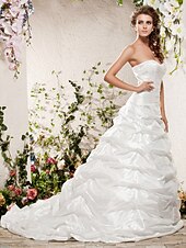 cheap Wedding Dresses-Hall Wedding Dresses A-Line Sweetheart Strapless Sleeveless Chapel Train Taffeta Bridal Gowns With 2025