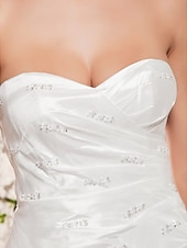 cheap Wedding Dresses-Hall Wedding Dresses A-Line Sweetheart Strapless Sleeveless Chapel Train Taffeta Bridal Gowns With 2025