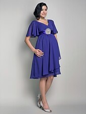 preiswerte Brautjungfernkleider-Lanting Bride® Knie-Länge Chiffon Brautjungfernkleid A-Linie / Prinzessin V-Ausschnitt Mutterschaft mitDrapiert / Überkreuzte Rüschen /