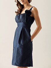 cheap Bridesmaid Dresses-Sheath / Column Scoop Neck Knee Length Taffeta Bridesmaid Dress with Draping / Flower / Pocket
