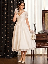abordables Petites Robes Blanches-Robes de Mariage Simples A-Line V Col Sans Manches Traine Balai Satin Robes de Mariée Avec Poche robe pour impressionner