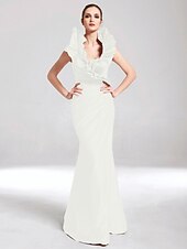 baratos Casamento &amp; Festas-Sereia Elegante Vestido Desgaste do partido Longo Sem Manga Decote V Tafetá com Fru-Fru 2022