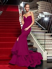 abordables Bodas y eventos-Corte Trompeta / Sirena Estilo de Celebridad Inspirado por Emmy Festivos Fiesta de Cóctel Noche formal Vestido Sin Tirantes Sin Mangas Cola de Corte Gasa con Volantes Frontal Abierto 2021