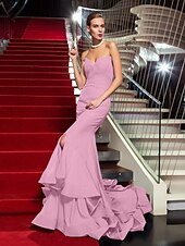 abordables Bodas y eventos-Corte Trompeta / Sirena Estilo de Celebridad Inspirado por Emmy Festivos Fiesta de Cóctel Noche formal Vestido Sin Tirantes Sin Mangas Cola de Corte Gasa con Volantes Frontal Abierto 2021