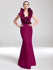 baratos Casamento &amp; Festas-Sereia Elegante Vestido Desgaste do partido Longo Sem Manga Decote V Tafetá com Fru-Fru 2022