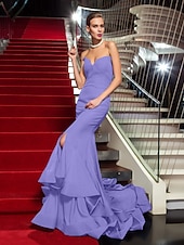 abordables Bodas y eventos-Corte Trompeta / Sirena Estilo de Celebridad Inspirado por Emmy Festivos Fiesta de Cóctel Noche formal Vestido Sin Tirantes Sin Mangas Cola de Corte Gasa con Volantes Frontal Abierto 2021