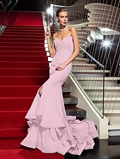 abordables Bodas y eventos-Corte Trompeta / Sirena Estilo de Celebridad Inspirado por Emmy Festivos Fiesta de Cóctel Noche formal Vestido Sin Tirantes Sin Mangas Cola de Corte Gasa con Volantes Frontal Abierto 2021