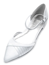 levne Družička-Bílé dámské lodičky s nízkým podpatkem a špičatou špičkou a páskem na kotník – svatební, společenské a společenské boty