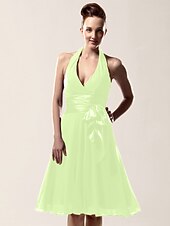 cheap Weddings &amp; Events-A-Line Bridesmaid Dress Halter Neck / V Neck Sleeveless Sexy Knee Length Chiffon with Sash / Ribbon / Bow(s) 2022