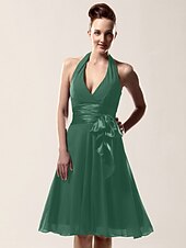 cheap Weddings &amp; Events-A-Line Bridesmaid Dress Halter Neck / V Neck Sleeveless Sexy Knee Length Chiffon with Sash / Ribbon / Bow(s) 2022