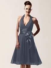 cheap Weddings &amp; Events-A-Line Bridesmaid Dress Halter Neck / V Neck Sleeveless Sexy Knee Length Chiffon with Sash / Ribbon / Bow(s) 2022