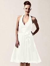 cheap Weddings &amp; Events-A-Line Bridesmaid Dress Halter Neck / V Neck Sleeveless Sexy Knee Length Chiffon with Sash / Ribbon / Bow(s) 2022