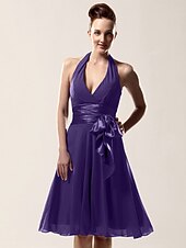 cheap Weddings &amp; Events-A-Line Bridesmaid Dress Halter Neck / V Neck Sleeveless Sexy Knee Length Chiffon with Sash / Ribbon / Bow(s) 2022