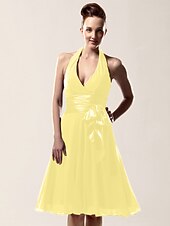 cheap Weddings &amp; Events-A-Line Bridesmaid Dress Halter Neck / V Neck Sleeveless Sexy Knee Length Chiffon with Sash / Ribbon / Bow(s) 2022