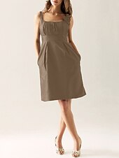 cheap Bridesmaid Dresses-Sheath / Column Scoop Neck Knee Length Taffeta Bridesmaid Dress with Draping / Flower / Pocket