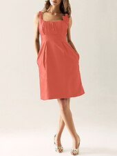cheap Bridesmaid Dresses-Sheath / Column Scoop Neck Knee Length Taffeta Bridesmaid Dress with Draping / Flower / Pocket