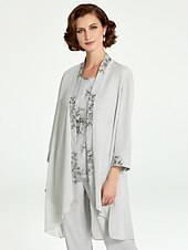 levne Máminy kalhotové kostýmy-Jumpsuit  kalhotový kostým 3 dílný matky nevěsty formální svatební host elegantní plus size bateau výstřih podlahová délka šifon krajka bez rukávů s volány volná velikost na míru