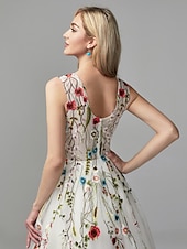cheap WHITE-Beach Wedding A-Line Special Occasion Dresses Floral Dress Valentine&#039;s Day Wedding Guest Floor Length Sleeveless V Neck Lace with Embroidery Appliques dress to impress