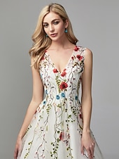 cheap WHITE-Beach Wedding A-Line Special Occasion Dresses Floral Dress Valentine&#039;s Day Wedding Guest Floor Length Sleeveless V Neck Lace with Embroidery Appliques dress to impress