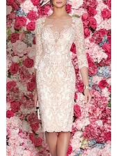 economico Lunghezza del tè-Abito da Sposa Sheath Abito Ospite di Matrimonio Taglie Forti Sexy Trasparente Collo Bateau Lunghezza al Ginocchio in Pizzo Maniche a 3/4 con Pieghe Applicazioni per impressionare Taglia