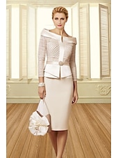 tanie Długość herbaty-Sukienka Kąpielowa Matki Panny Młodej Gość Wesele Elegancka Vintage Plus Size Szeroki Dekolt Do Kolan Satyna z Wstążką  Sznurkiem Kryształami sukienka na wyścig Derby Sukienka Dzień Wyścigu 2025