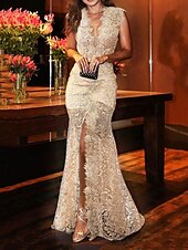 preiswerte Sekt-Mermaid Abendkleid Blumenkleid Hochzeitsgast Verlobung Sweep  Brush Train Ärmellos V-Ausschnitt Spitze mit Schlitz