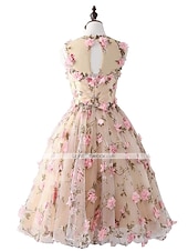preiswerte Lange Kleider &amp; Abendkleider-A-Linie Kurz Mini Abiballkleider Party Blumen Ärmellos Juwelenhals Gartenparty Valentinstag Satin mit Applikationen