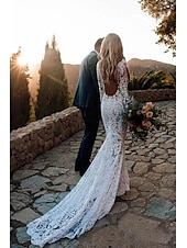 economico abiti da sposa casual-Matrimonio in Spiaggia Abito da Sposa Boho A Schiena Scoperta a Sirena V Neck Maniche Lunghe Strascico Corto Abiti da Sposa in Pizzo con Appliche 2025