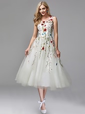 abordables Vestido de graduación-Vestidos de Prom de corte A Vestido elegante Invitada de boda Compromiso Longitud de té Sin mangas Cuello joya Chiffon con inserción de encaje y aplicaciones