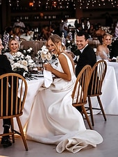  Vestidos de boda casuales en la playa vestido en línea A cuello en V sin mangas cola de corte vestidos nupciales de satén con cintas  lazos